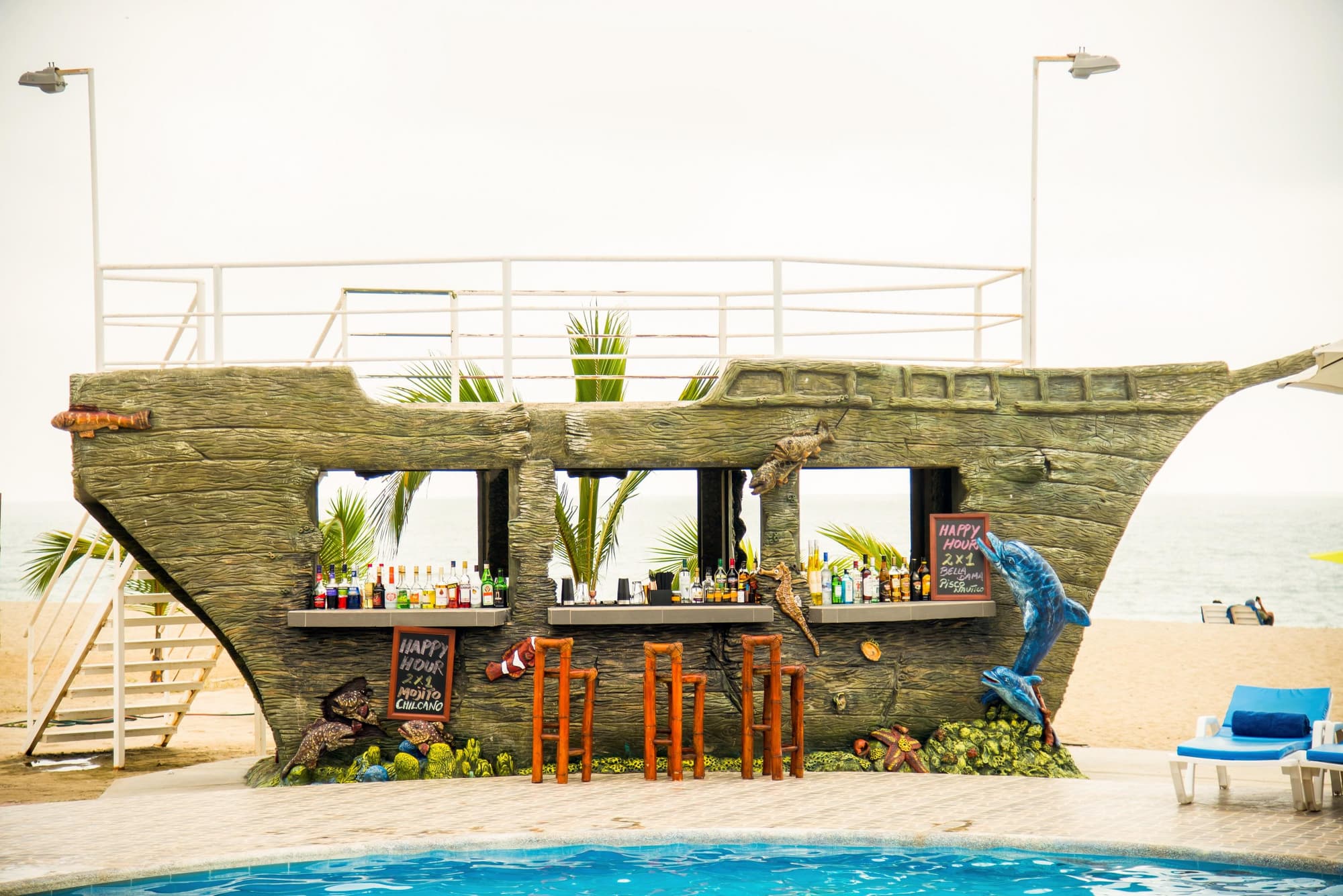  Nauti-K Beach Hotel, 