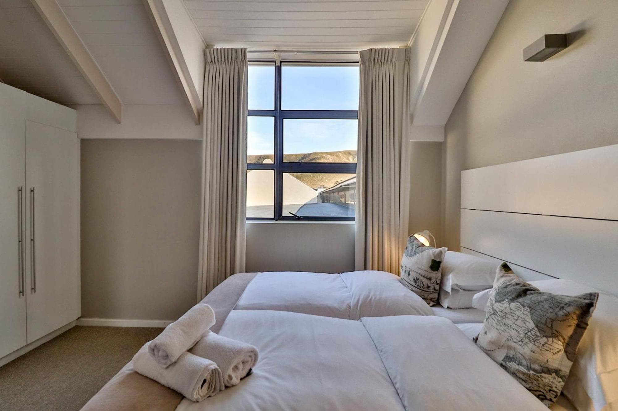 Whale Coast All-Suite-Hotel , 