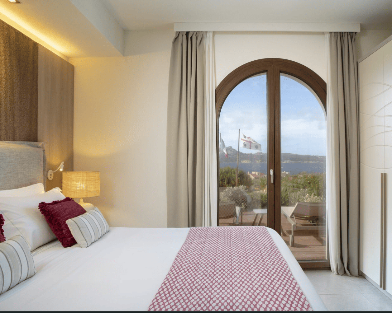 Mangia's Santa Teresa Sardinia, Curio Collection by Hilton, 