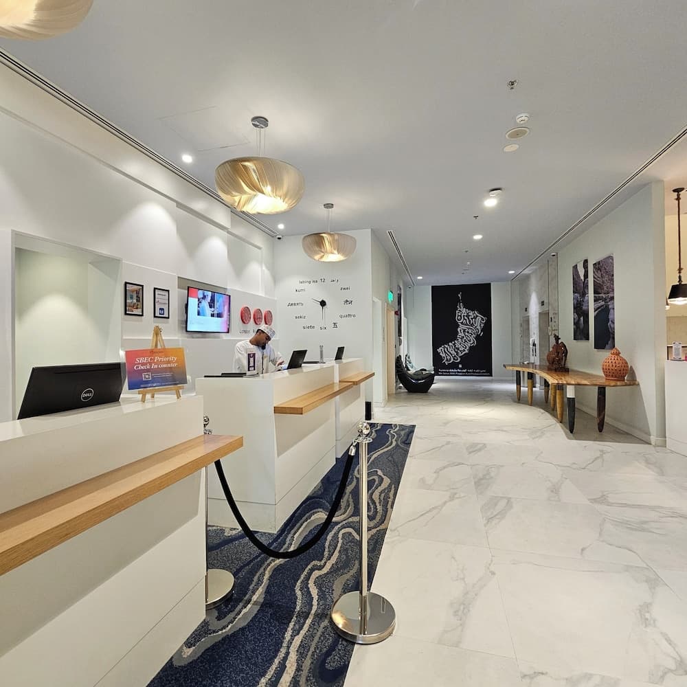 Swiss-Belinn Airport Muscat, Reception