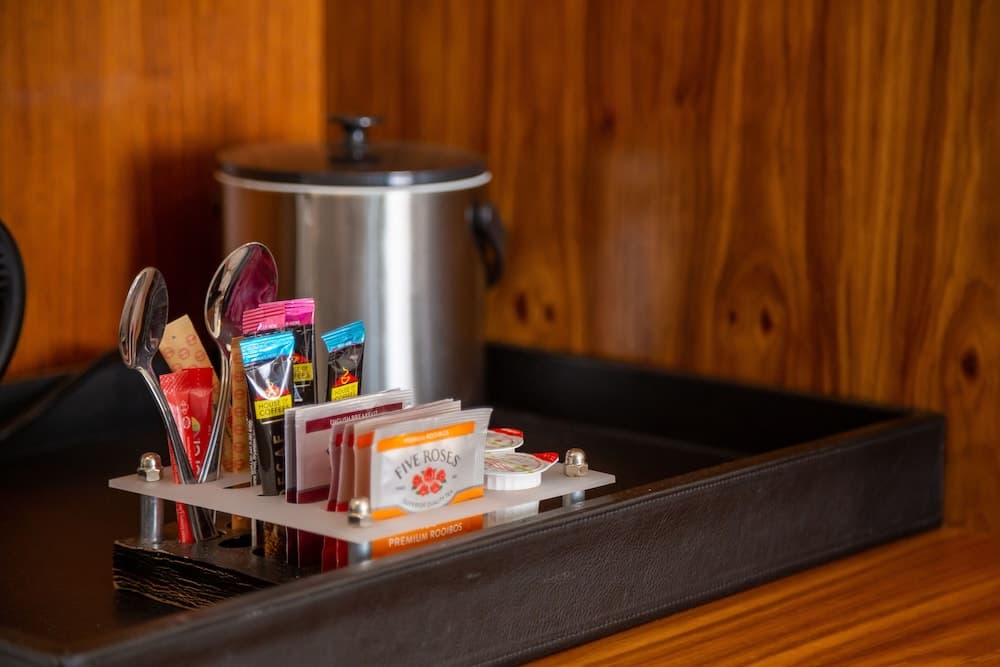 DoubleTree by Hilton Cape Town - Upper Eastside, Room