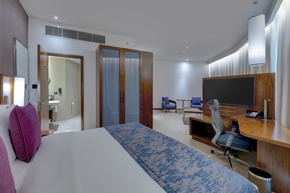 Crowne Plaza Muscat OCEC, an IHG Hotel, Room