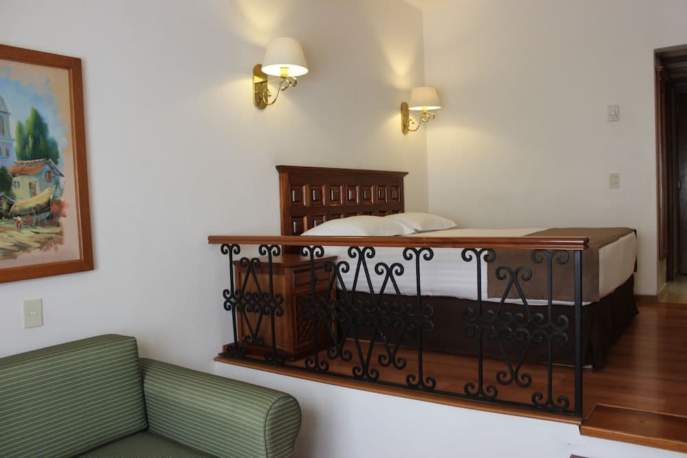 Hotel De Mendoza, Room