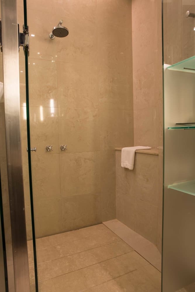 Savoy Hotel, Cuarto de baño