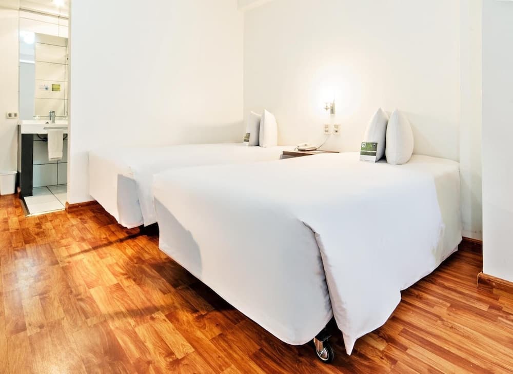 Hotel LP Columbus, Room