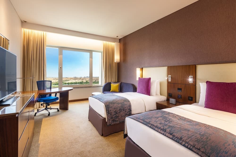 Crowne Plaza Muscat OCEC, an IHG Hotel, Room