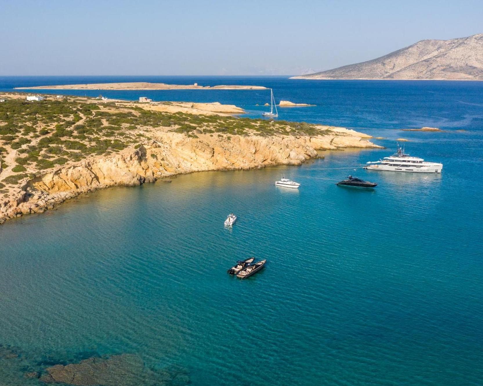 Mykonos, Syros, Naxos & Santorini Island Hopping