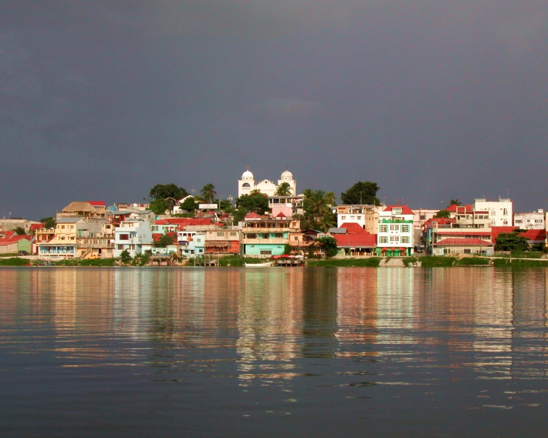 Flores GMT, Guatemala