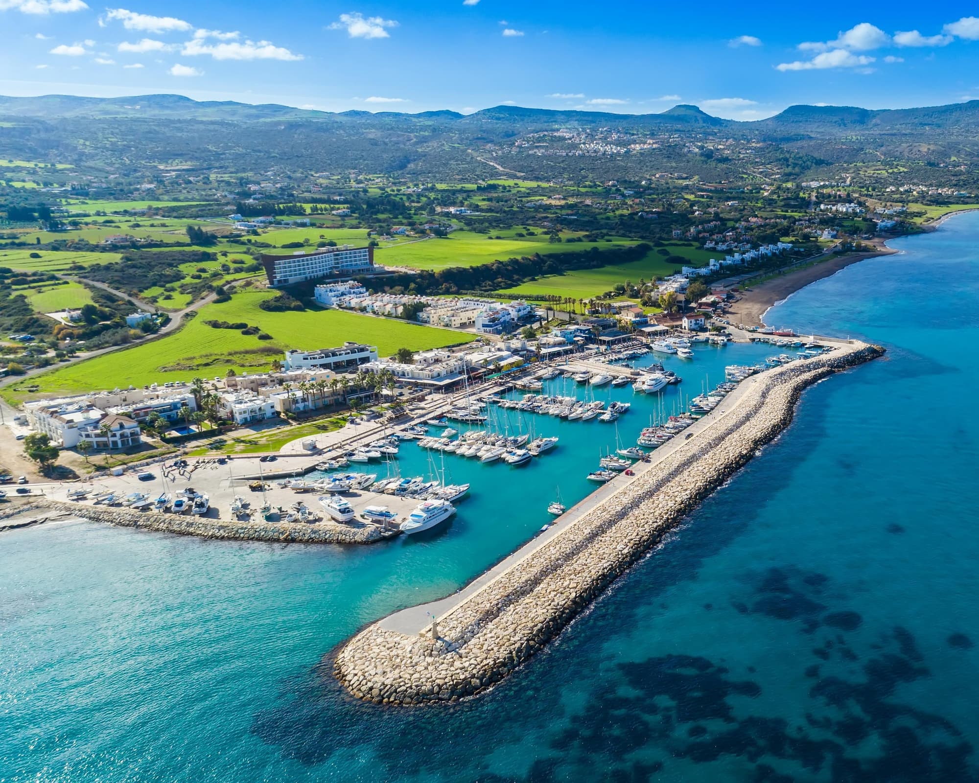 بوليس, قبرص