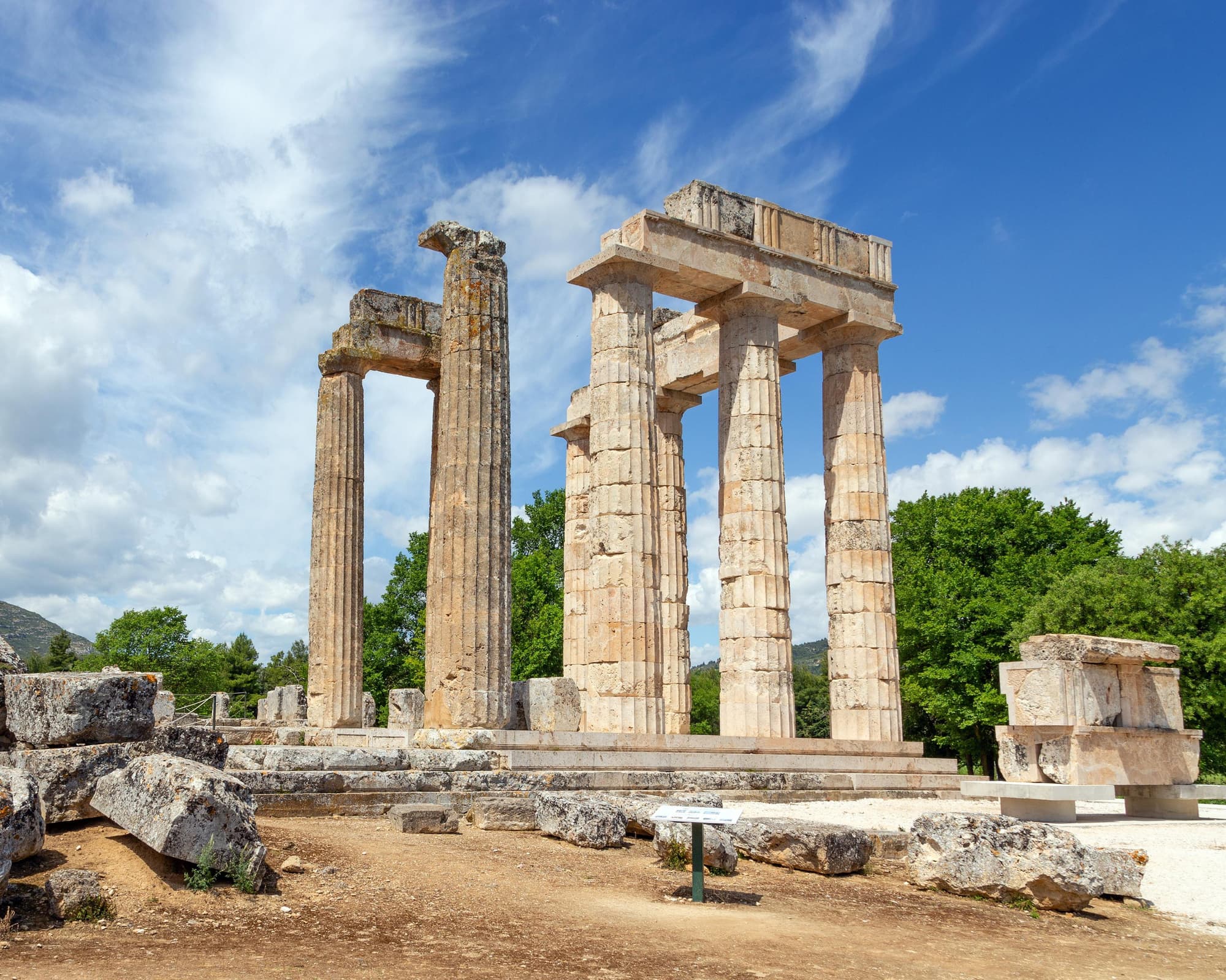 DES METEORES A L’ACROPOLE 4*