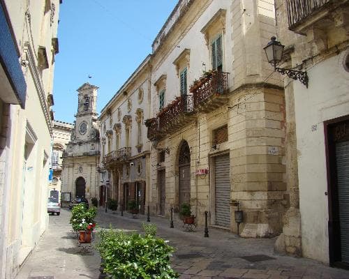 Les Pouilles En Liberté (4* standard)