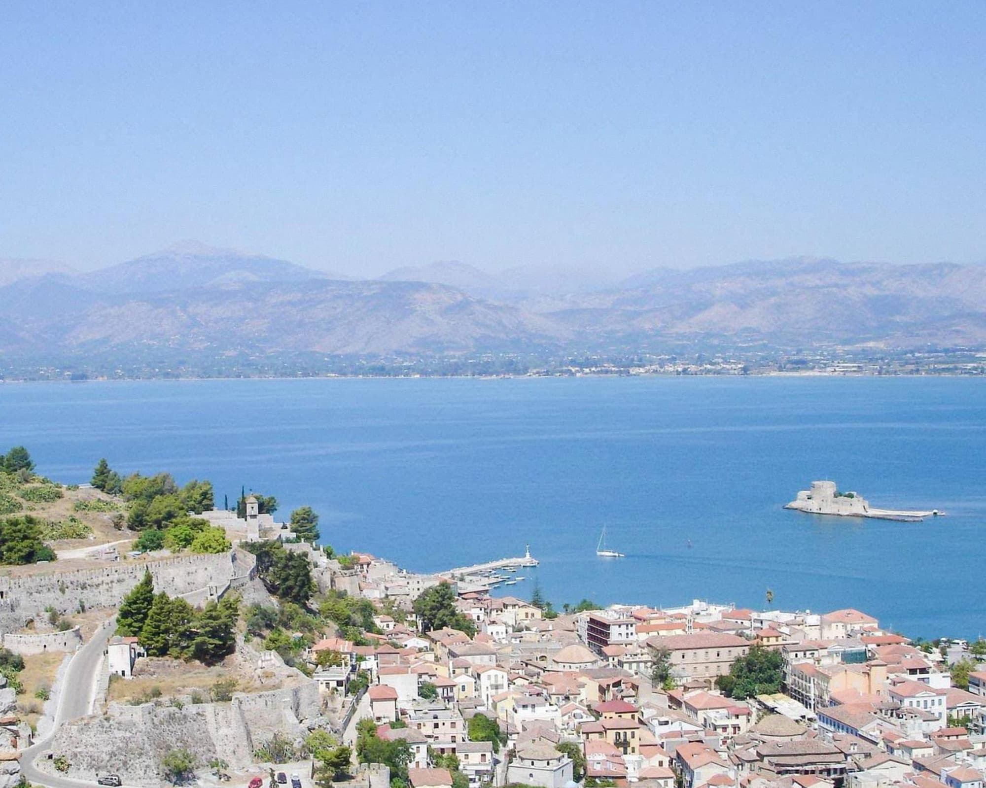 Circuit Voyage au Coeur de la Grèce Classique: Athènes, Argolide, Delphes et Météores 3*