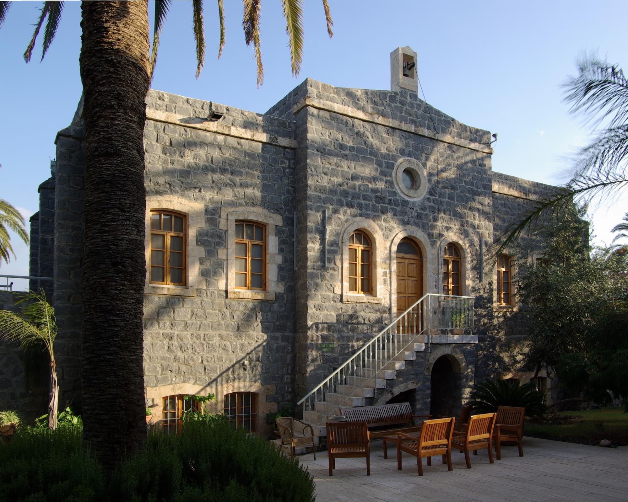 TIERRA SANTA ESENCIAL (Domingo)