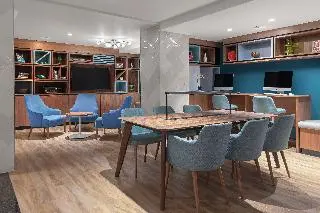 Holiday Inn London - Kensington Forum, 