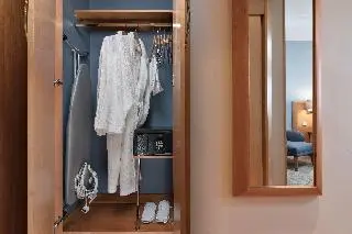 Holiday Inn London - Kensington Forum, 