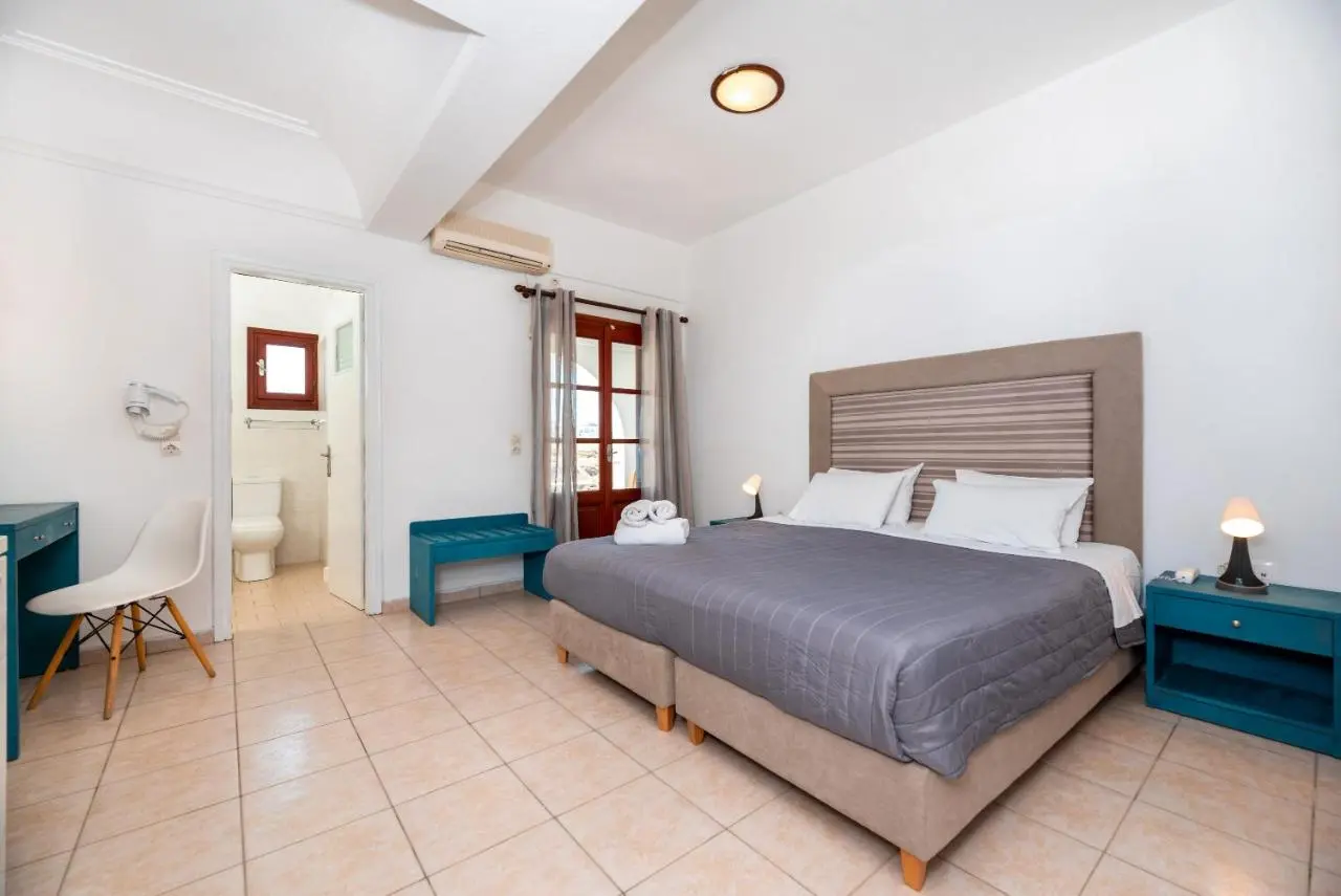 MAISTROS VILLAGE HOTEL SANTORI, 