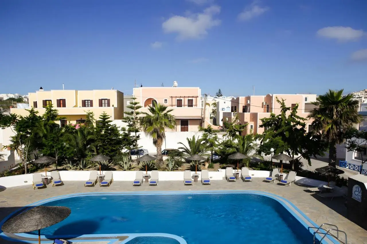 MAISTROS VILLAGE HOTEL SANTORI, 