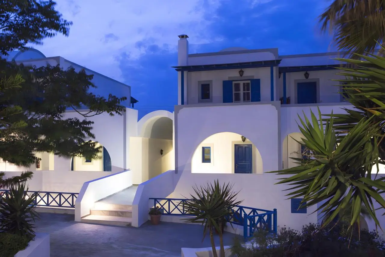 MAISTROS VILLAGE HOTEL SANTORI, 
