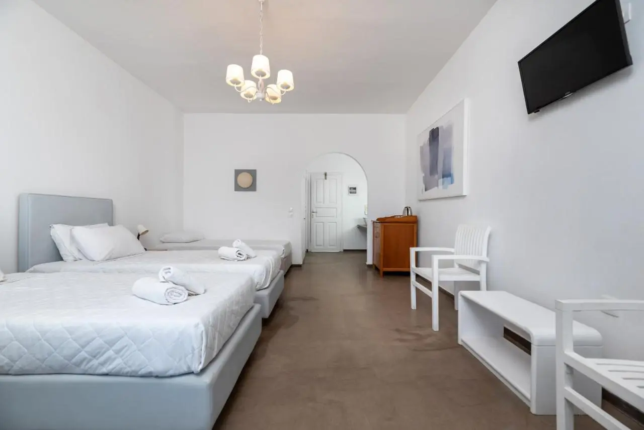MAISTROS VILLAGE HOTEL SANTORI, 