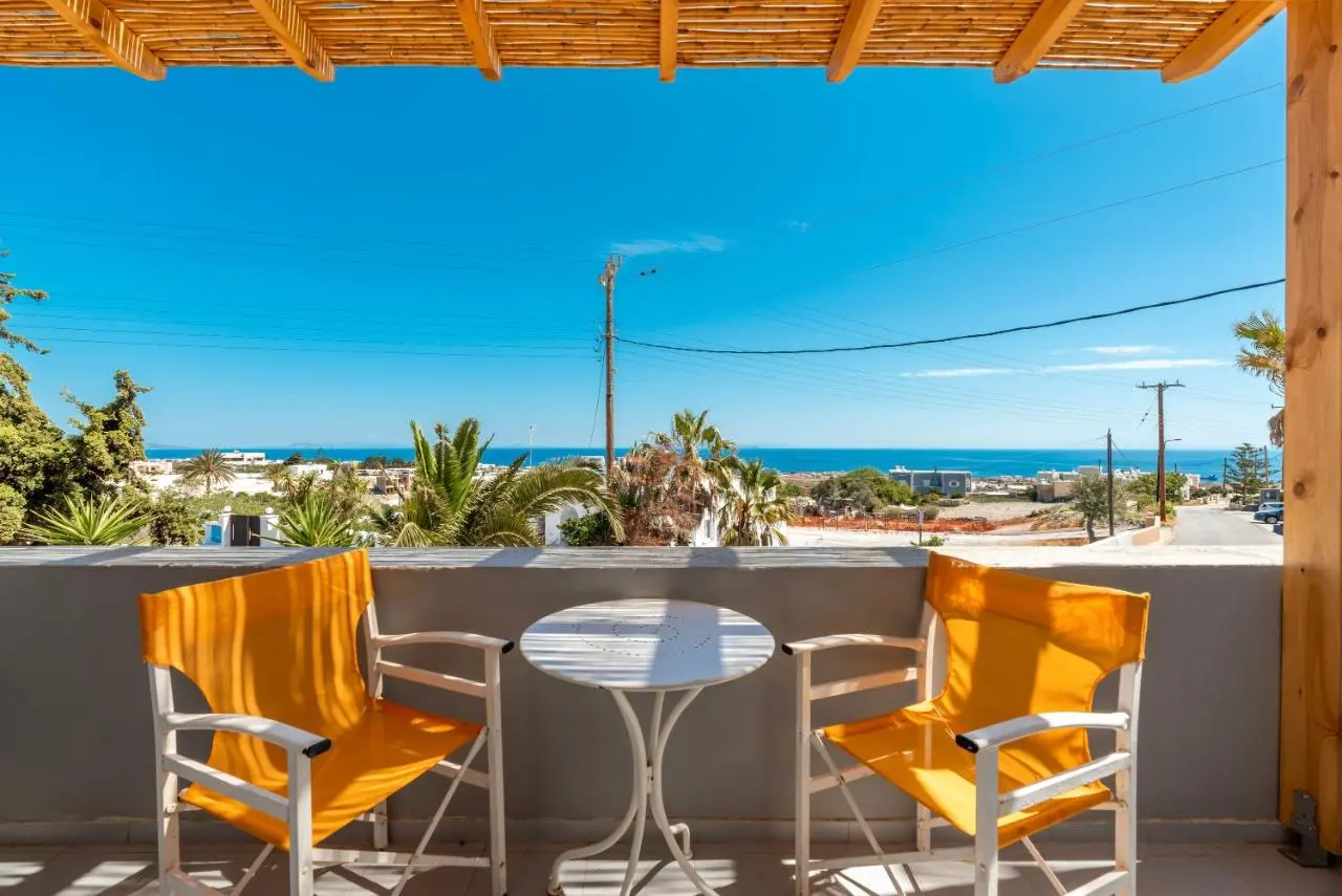MAISTROS VILLAGE HOTEL SANTORI, 