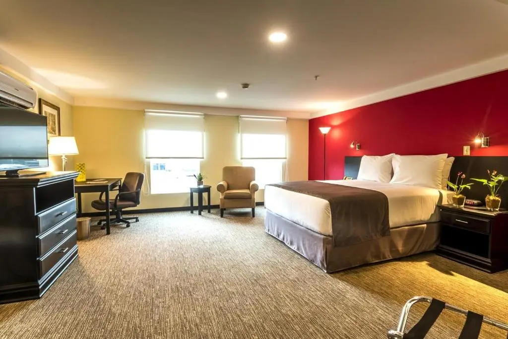 URBAN GREEN HOTEL & SUITES, 