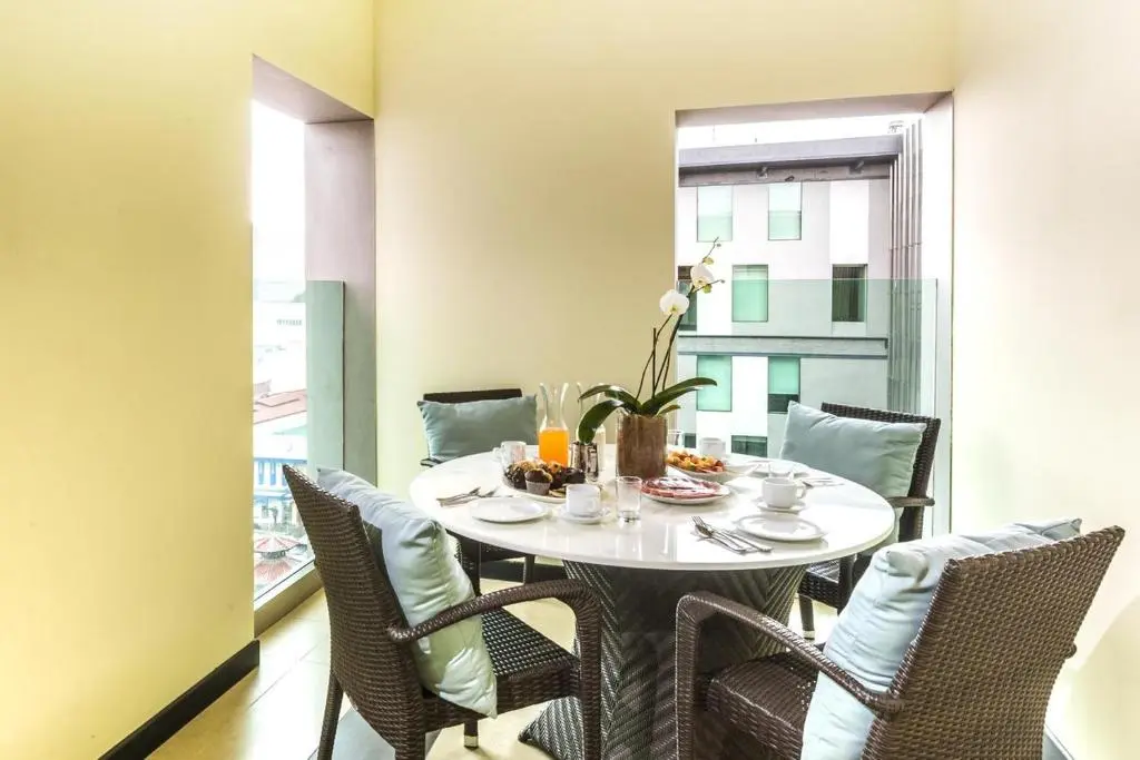 URBAN GREEN HOTEL & SUITES, 