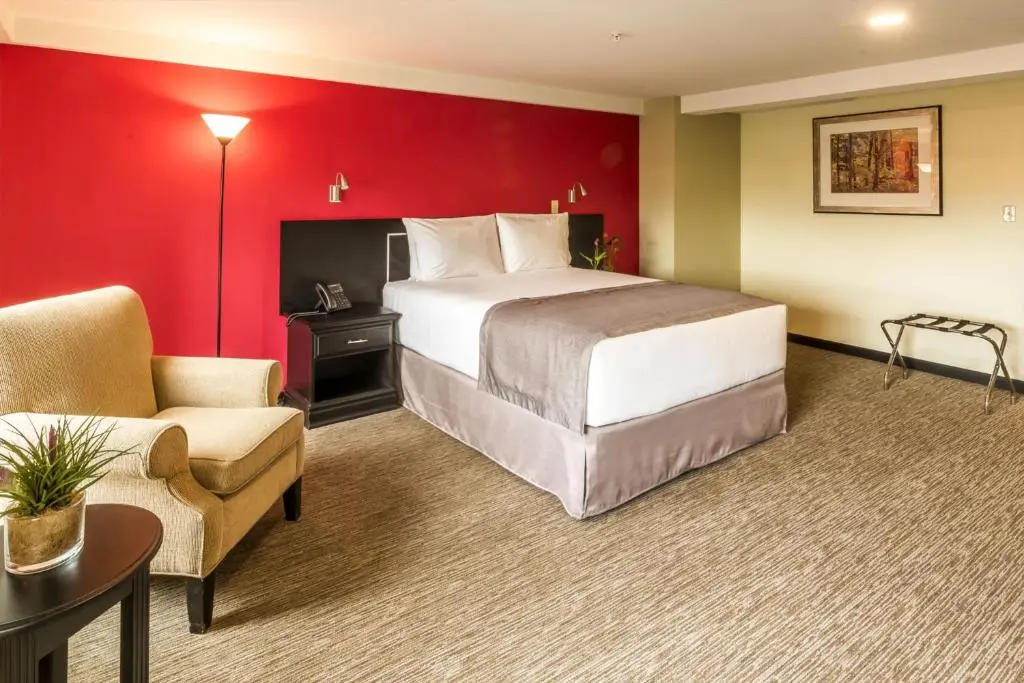 URBAN GREEN HOTEL & SUITES, 