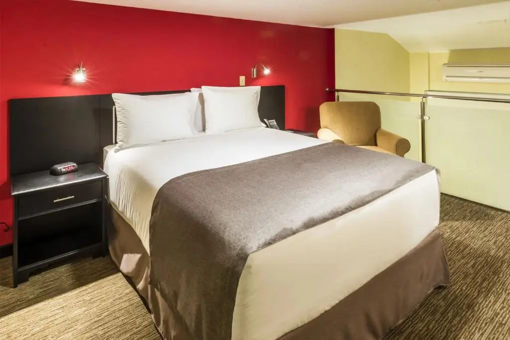 URBAN GREEN HOTEL & SUITES, 
