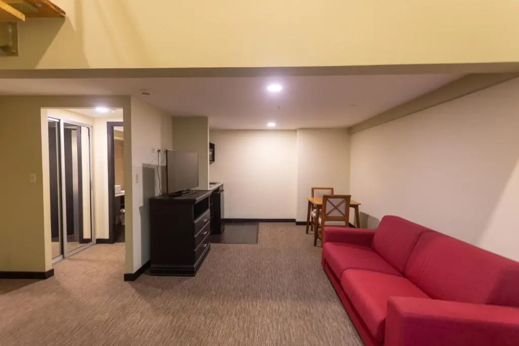 URBAN GREEN HOTEL & SUITES, 
