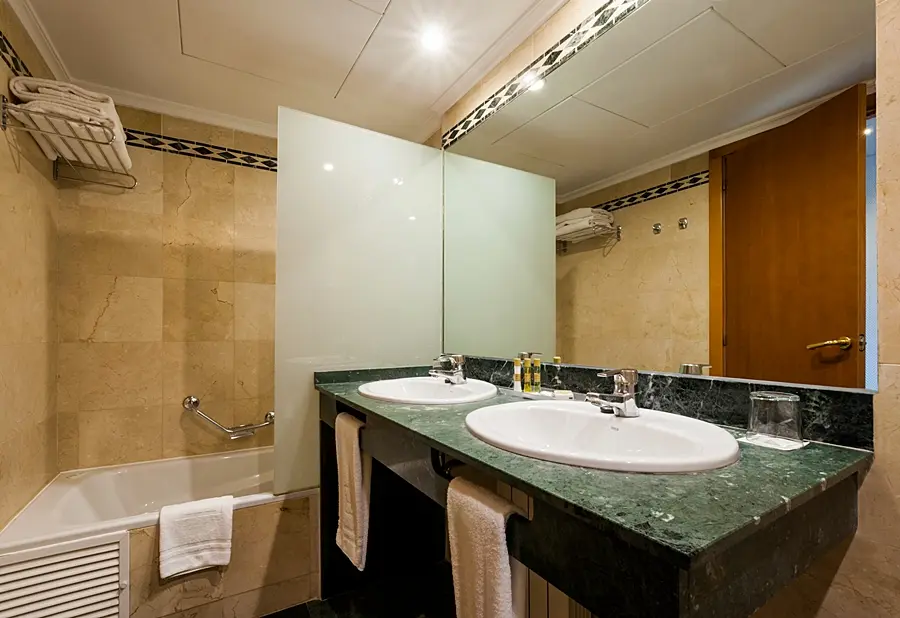 EUROSTARS CRISTAL PALACE, 