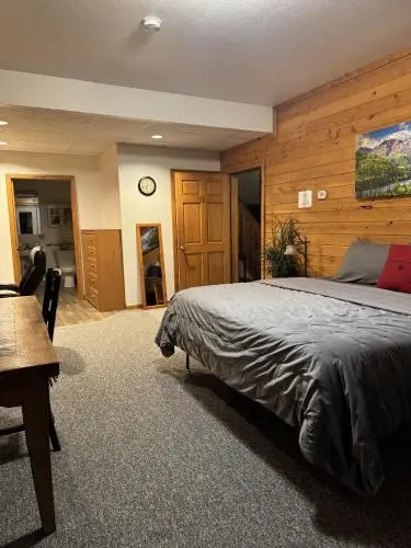 Susitna River Lodging, Suites, 