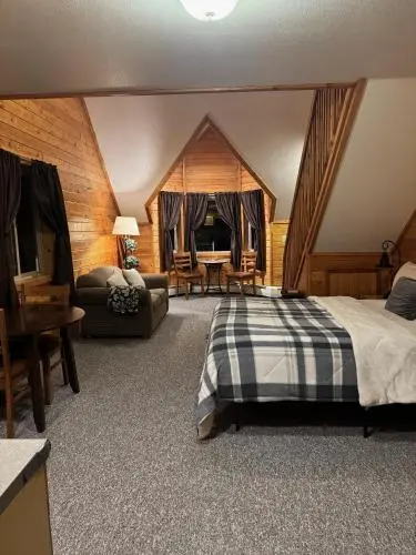 Susitna River Lodging, Suites, 
