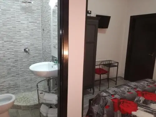 HOTEL PRIMAVERA, 
