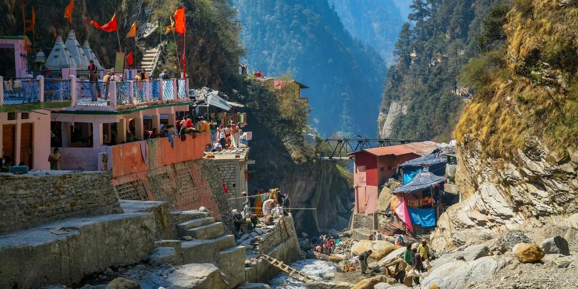 Day 03: Barkot – Yamunotri – Barkot {36 kms drive & 6 kms Trek (one way)}