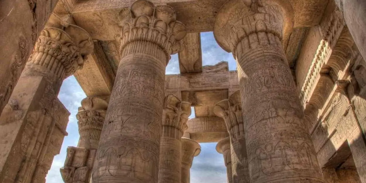 DAY 4 CRUISE - ASWAN – KOM OMBO – EDFU (B, L, D)