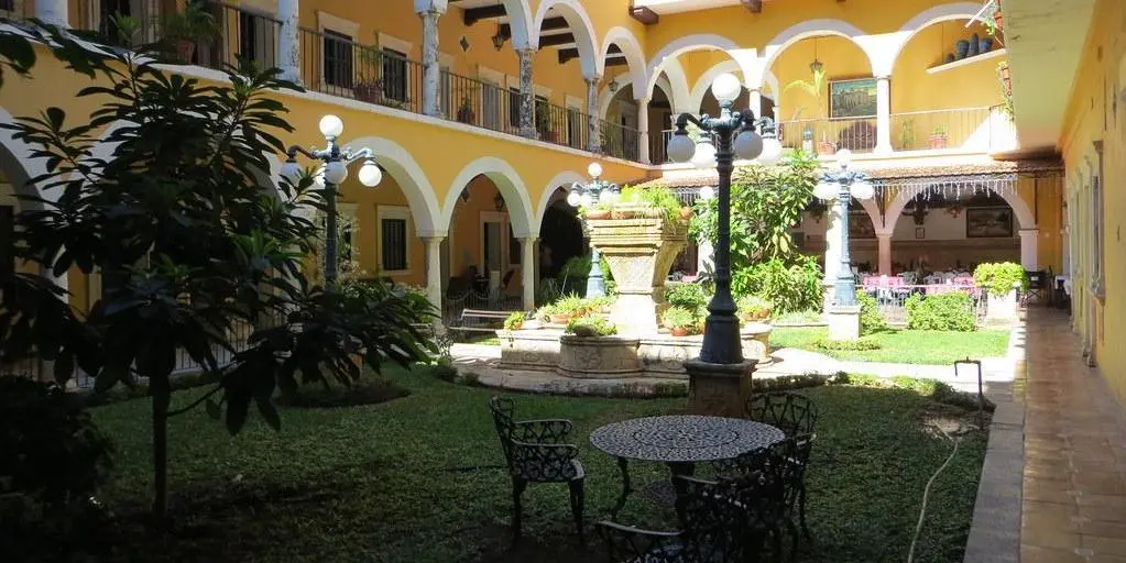 Overnight in Mérida.