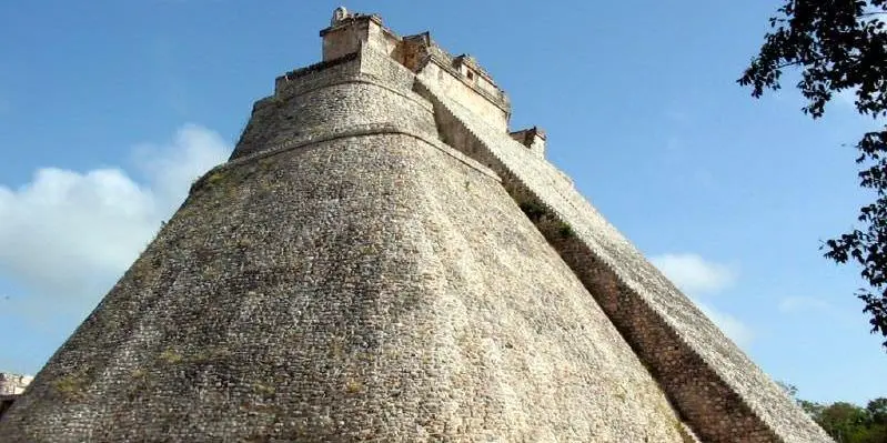 Panoramic tour of Merida and guided visit in Uxmal.