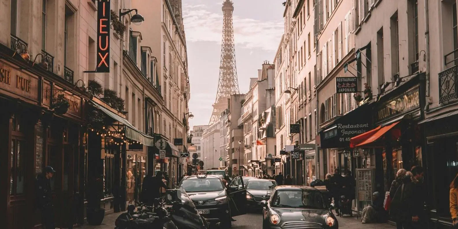 DAY 1: ARRIVAL IN PARIS – CHECK-IN AND WELCOME