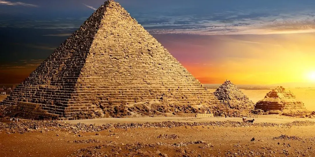 2.	Day Cairo – Train to Aswan (B, L, D)