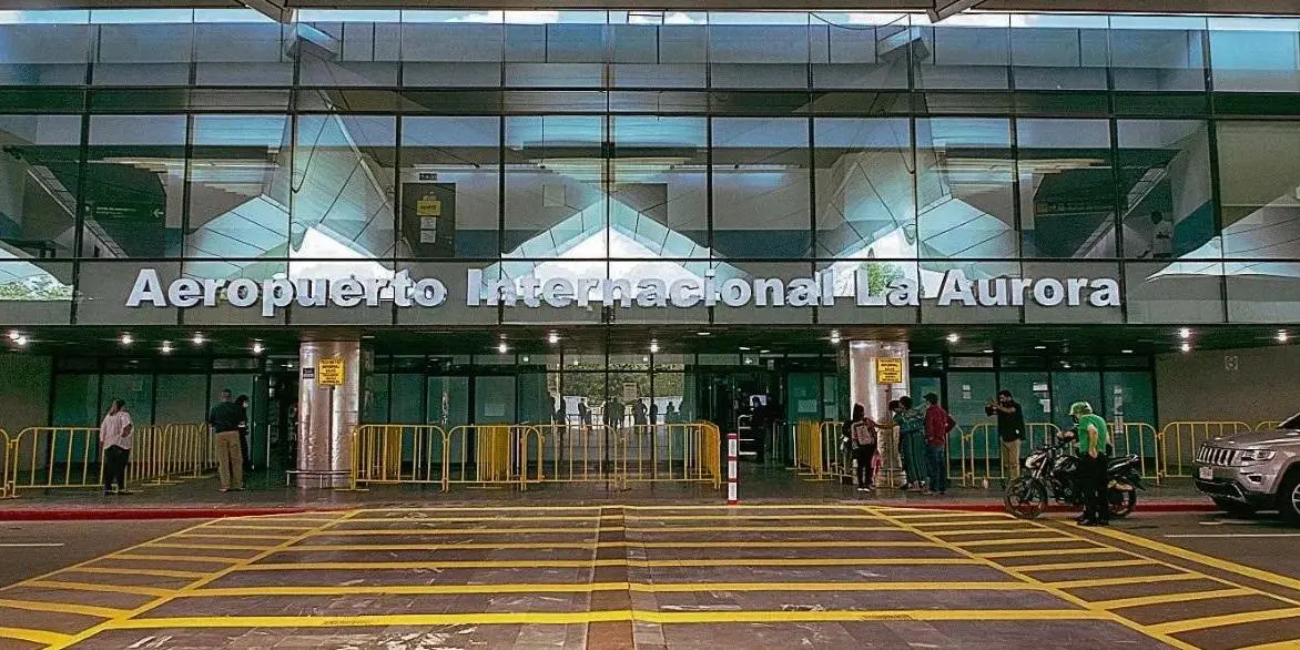  Salida de Ciudad de Guatemala hacia el aeropuerto.