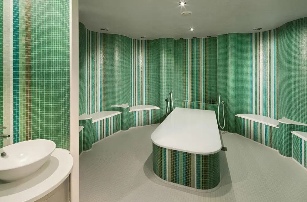 Celebrity Reflection