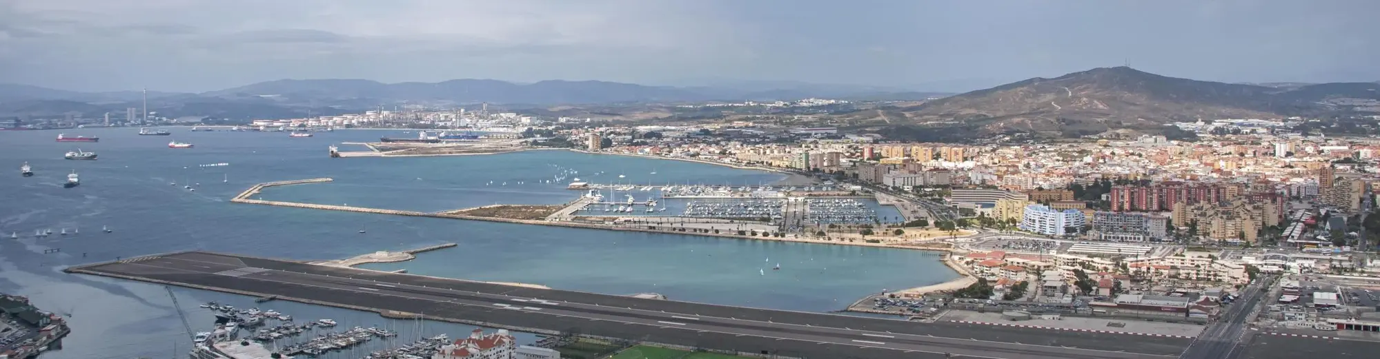 Ла Линея Консепсион, Испания