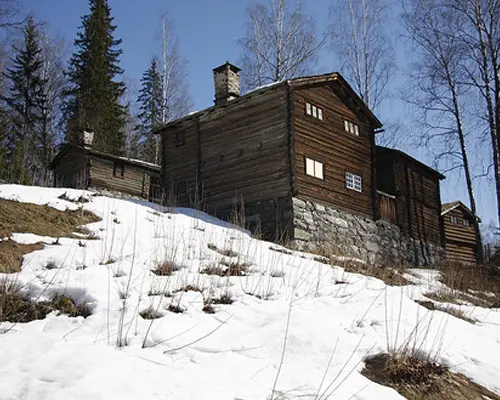 FIORDES, ESTOCOLMO E HELSINQUE  falando Português