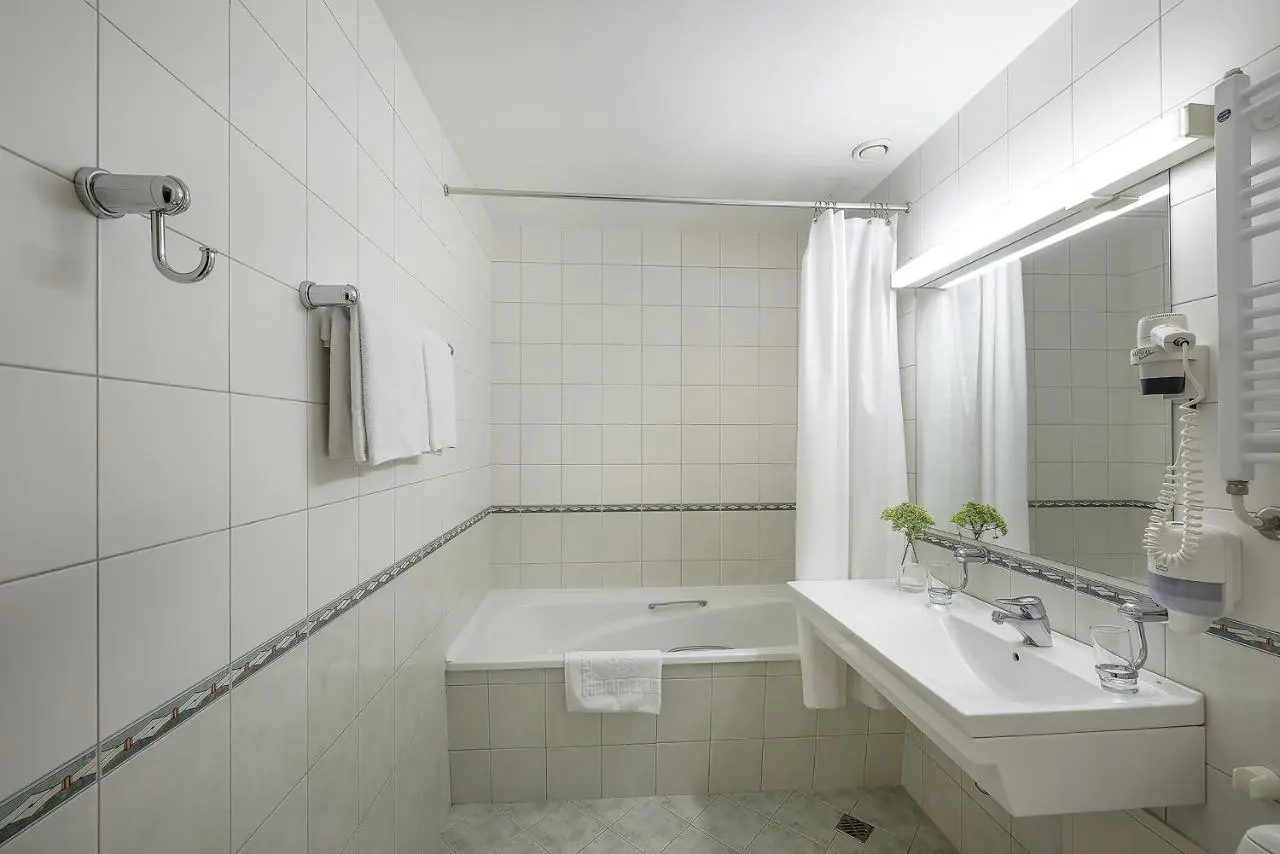 Grata by Centrum Hotels, 