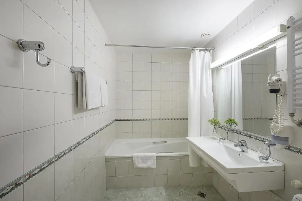 Grata by Centrum Hotels, 