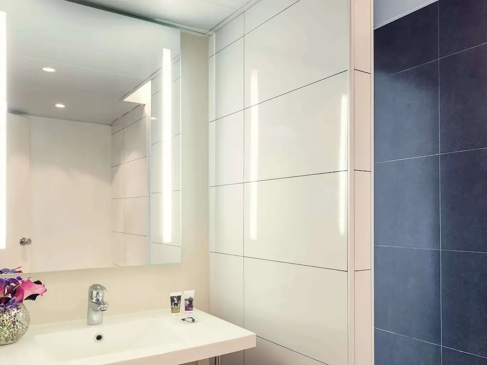 Mercure Paris Porte d'Orléans, Bathroom