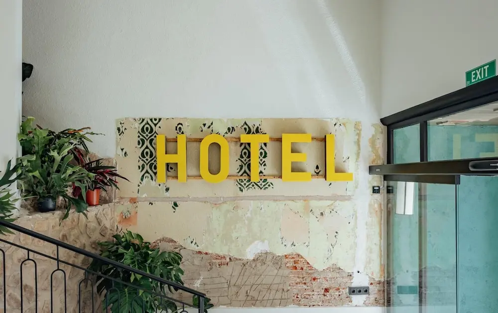 Hotel Robson, Reception