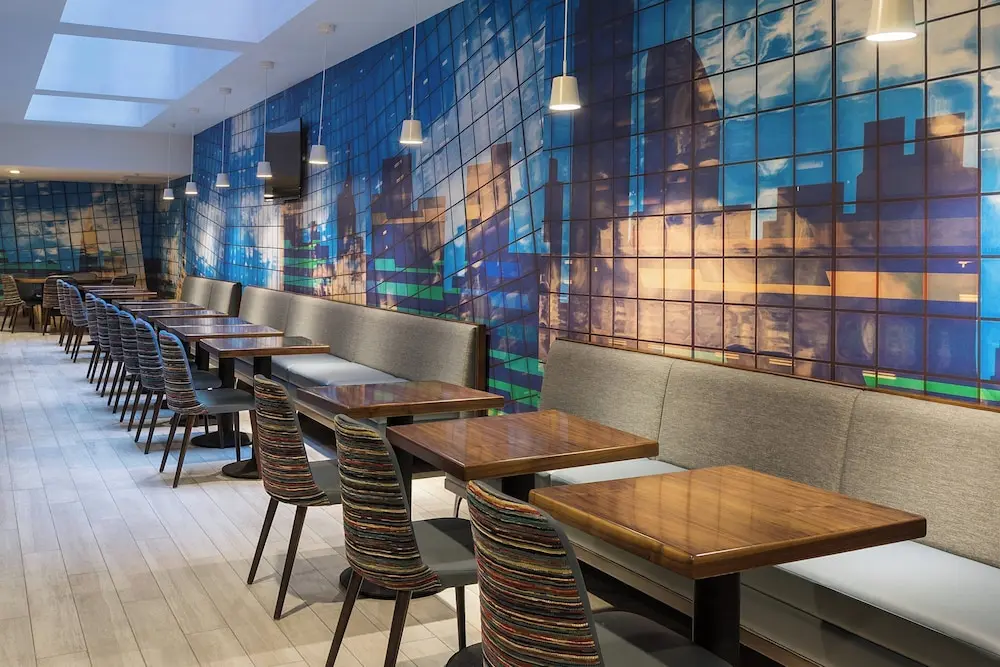 Fairfield Inn & Suites New York Manhattan / Central Park, Breakfast meal