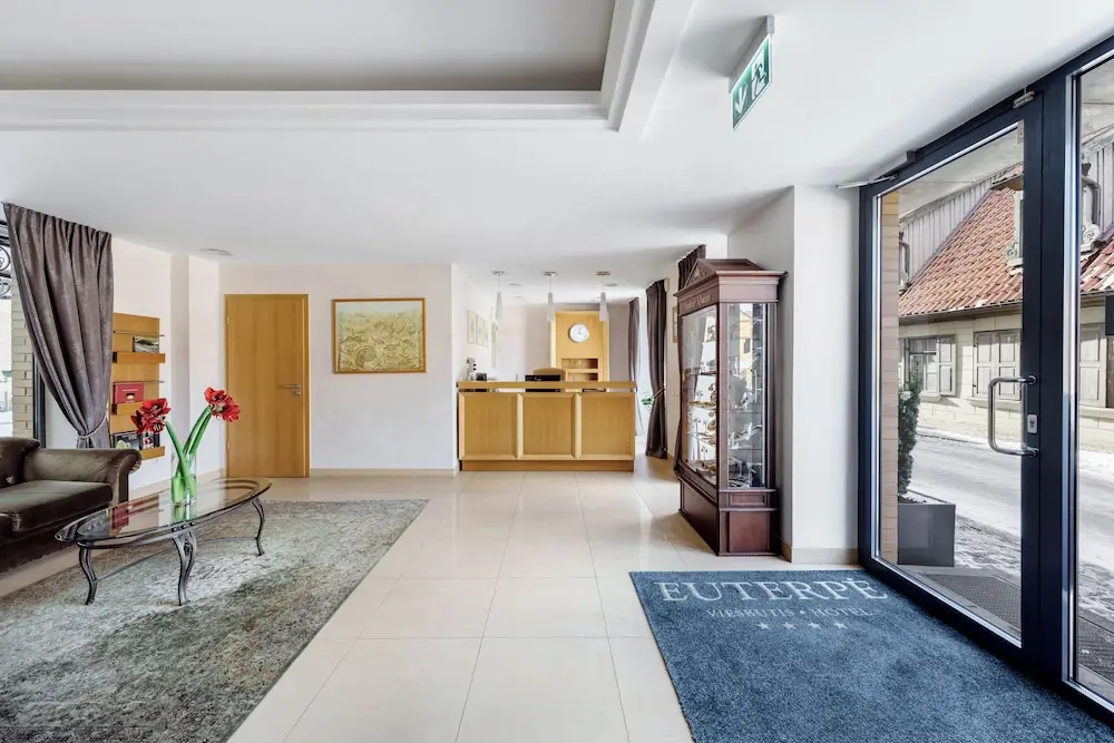 Hotel Euterpe, Reception