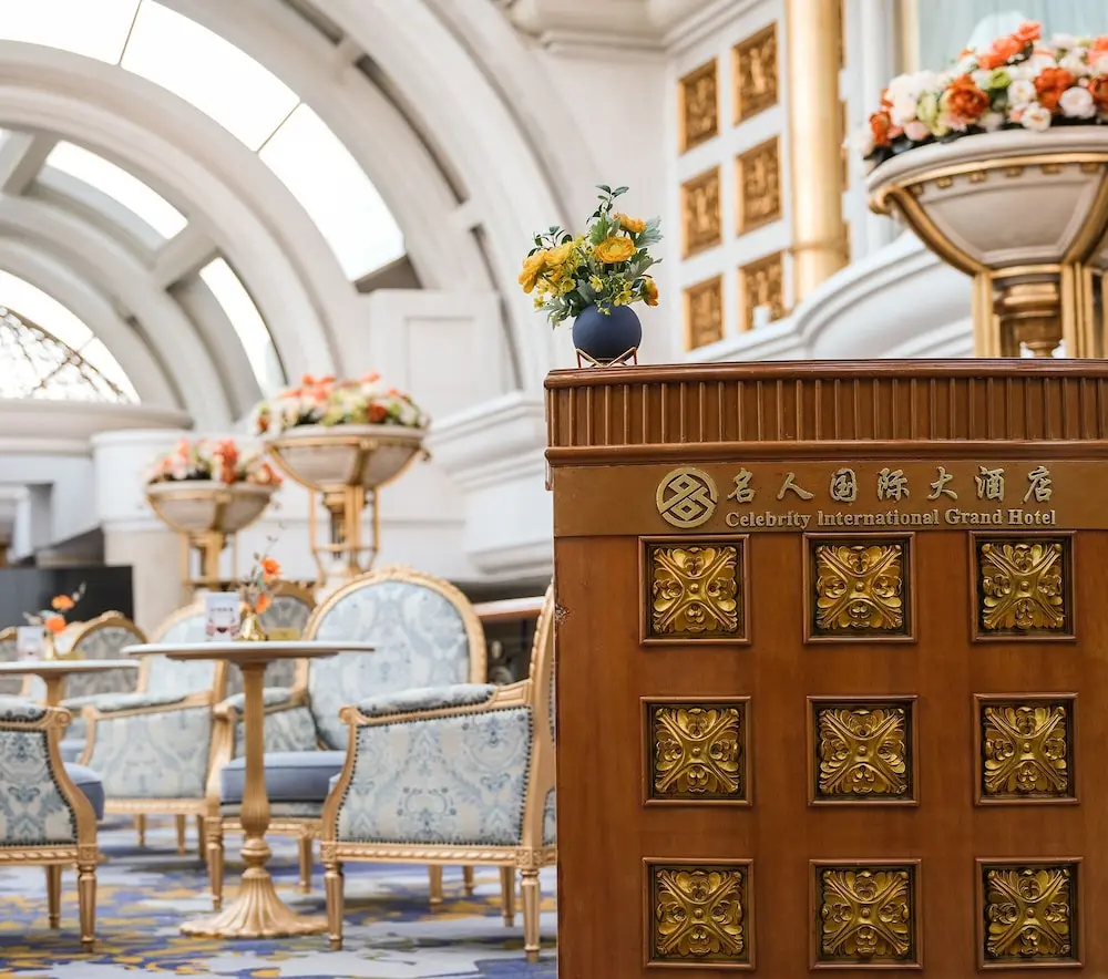 Celebrity International Grand Hotel, Bar (on property)